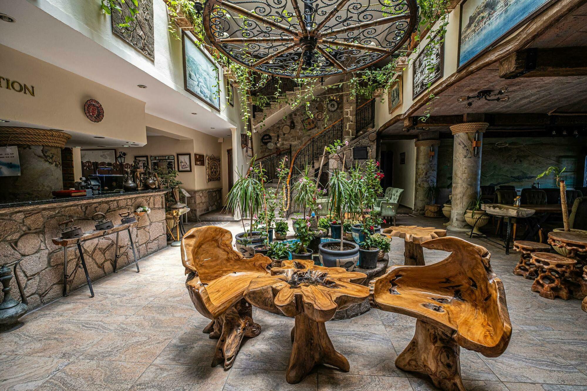 Assos Kervansaray Hotel - Special Category Exterior photo